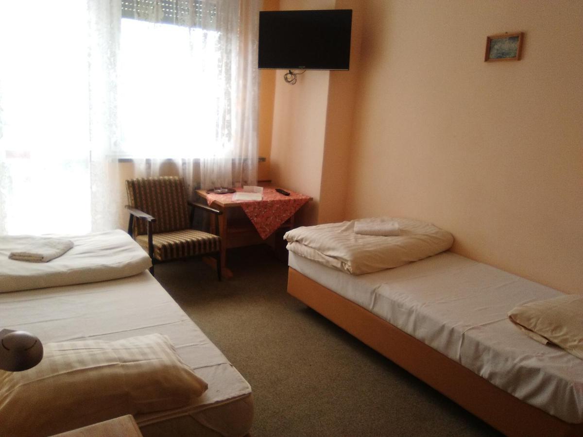 Osrodek Wypoczynkowy " Bieszczady" Hotell Myczkowce Eksteriør bilde